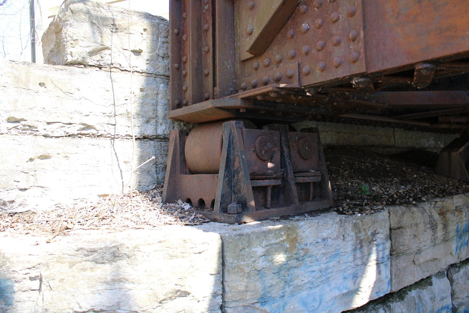 Roller, north end